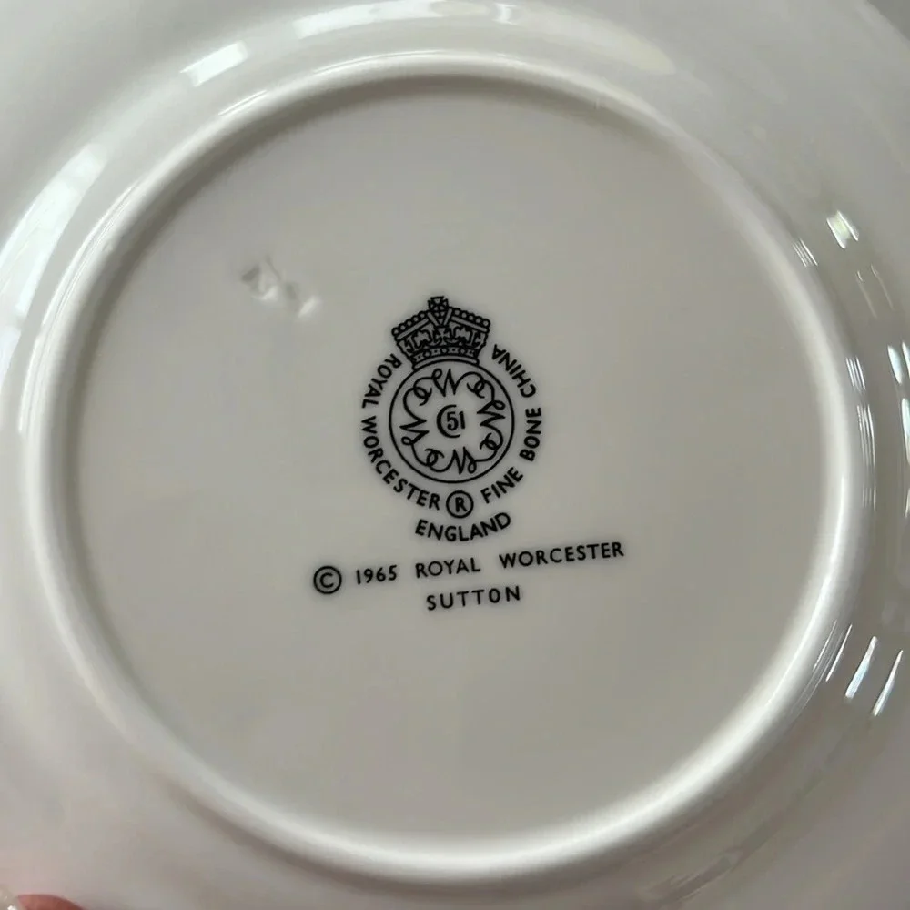 Vintage Royal Worcester dessert plate fine bone china England 1965 Sutton